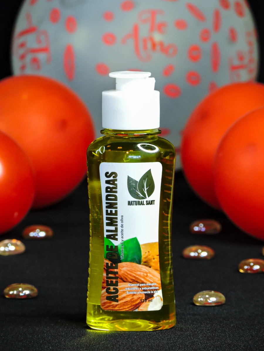 Distribuidora Mora y Mora-Aceite de Almendras